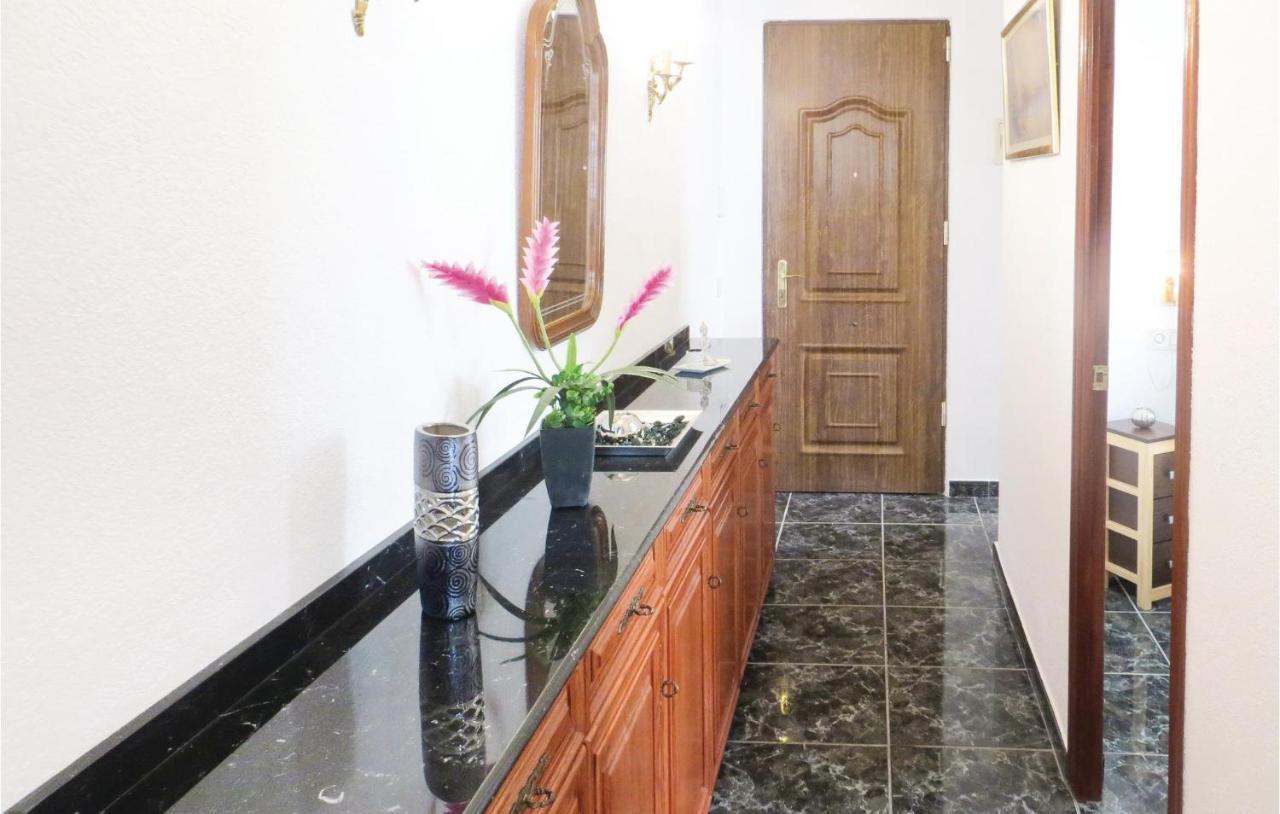 2 Bedroom Stunning Apartment In 또레비에하 외부 사진